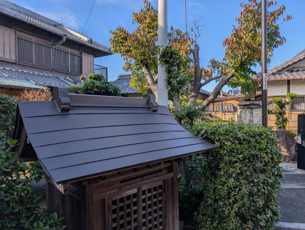 小屋屋根 葺き替え工事